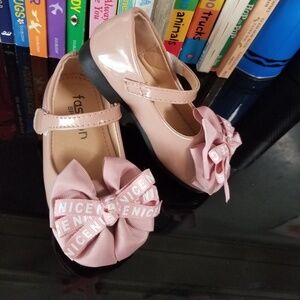 NWOB toddler girl dress shoes (B1)